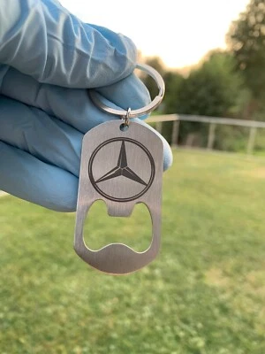  Porte clés décapsuleur inox Mercedes Benz AMG. Gravure laser.  - Photo 1/4