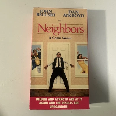 Classic Neighbors 1981 VHS Tape John Belushi Film Foto 1 de 4