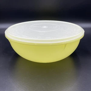 Vintage Tupperware Fix-N-Mix Bowl 274 Pastel Yellow with Sheer Lid 224 Made USA - Picture 1 of 9