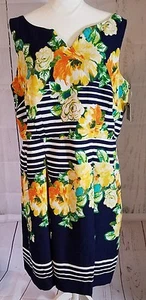 Melonie Fit and Flare Dress Women's 16 W Floral Keyhole, Pockets, Pleated Navy - Picture 1 of 2