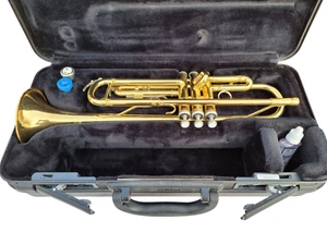 Yamaha Trumpet YTR 200AD Advantage Gold Brass Trumpet with Mouthpiece and Case - Picture 1 of 16