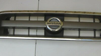 2002 2003 2004 年日产探路者前保险杠格栅银色原始设备制造商。 — 第 1/4 张图片