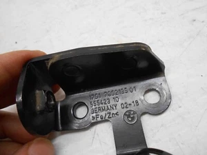Soporte para enfriador de aire de carga lado izquierdo BMW M5, F90 OEM 7852135 CF0639 - Imagen 1 de 4