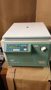 HETTICH ZENTRIFUGEN ROTINA 35 LABOR TISCHZENTRIFUGE - Bild 1 von 21