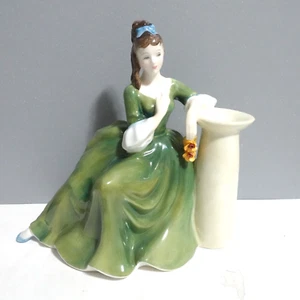 Royal Doulton Figurine "Secret Thoughts" HN 2382 - Picture 1 of 8