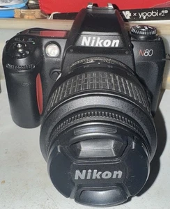 Nikon N80 analoge Kleinbildkamera mit Objektiv 18–55 mm Nikkor 55 mm AF-S DX 1:3,5–5,6 G VR EXC - Bild 1 von 7
