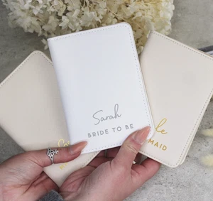 Personalisierte Reisepasshülle Hochzeit Rolle personalisiert Reisepasshülle Urlaub - Bild 1 von 12