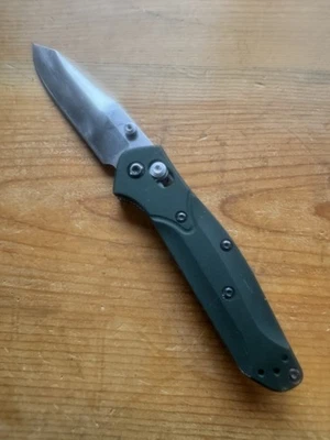 Benchmade 945 Mini Osborn CPM-S30V Blade Green Aluminum Handle Pocket Knife - Image 1 of 4