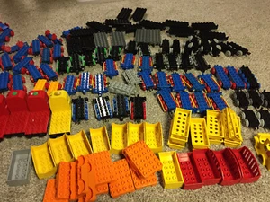 1 Lego Duplo Dampfzug Basis Thomas Top Lok Batterie - Bild 1 von 29