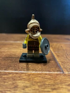Lego Collectible Minifigures Gladiator (Series 5) - Picture 1 of 1