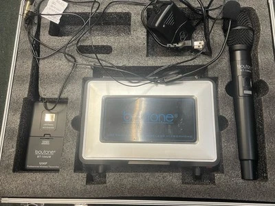 Boytone BT-104UM UHF Wireless Dual HandHeld Microphone System/Digital Display - Image 1 of 4
