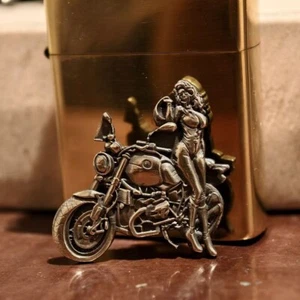 1 Stück Personalisierte Motorrad Mädchen Reines Kupfer Aufkleber Passend für Zippo - - Bild 1 von 8