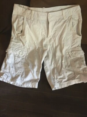 mens 1688 reveloution shorts size 36 white - Image 1 of 2