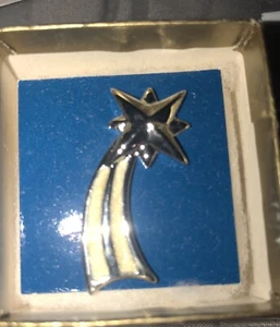 AVON Rising Star Lapel Pin Silver Gold Colors Vintage 1990 - Picture 1 of 6
