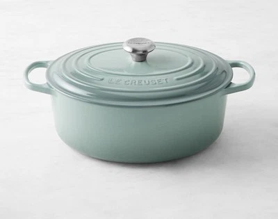 Le Creuset Signature Enameled Cast Iron 8qt Oval Dutch Oven. NIB - Image 1 of 2