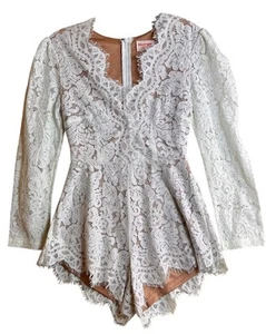 NWOT Showpo White Lace Womens Long Sleeved Shorts Romper Sz 2 Bridal Graduation - Picture 1 of 18