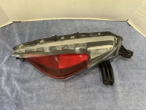 2017 2018 2019 2020 2021 TOYOTQ PRIUS PRIME RH REAR TURN SIGNAL BUMPER OEM - Imagen 1 de 8