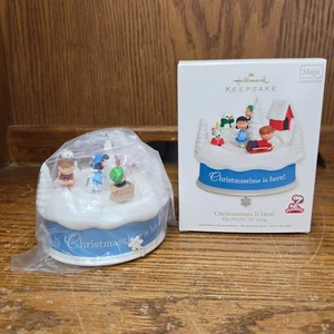 Christmastime is Here The Peanuts Gang 2011 Hallmark Keepsake Ornament - Picture 1 of 9
