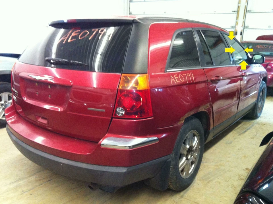 2005 CHRYSLER PACIFICA PASSENGER RIGHT LAMINATED fRONT DOOR GLASS WINDOW - Image 1 of 1