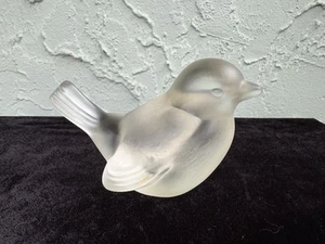 FENTON Vintage Milchglas Spatz Vogel Figur - Bild 1 von 7