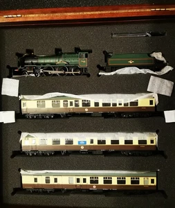 Juego en caja Bachmann 31-2000 Cambrian Coast Express sin usar - Imagen 1 de 7
