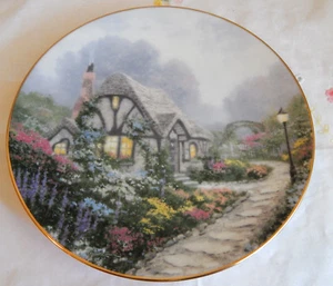 CHANDLER'S COTTAGE PLATE BY THOMAS KINKADE GARDEN COTTAGE OF ENGLAND 8 1/2" - Picture 1 of 3