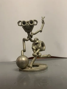 Welded Metal 6" BOWLER Figure - Bild 1 von 13