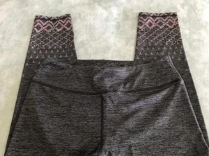 Ladies GAIAM Athletic Fitted Leggings Yoga Pants Cropped ~ Charcoal ~ Medium - Picture 1 of 7