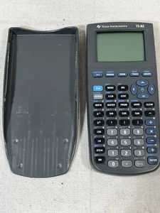 Texas Instruments TI-82 graphischer Taschenrechner mit Deckel - GETESTET - Bild 1 von 5