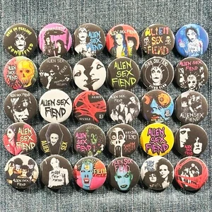 ALIEN SEX FIEND anni 80 musica 1" bottoni pinback dark new wave goth rock, 30 spille - Foto 1 di 9