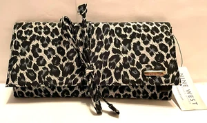 Portador de joyas Nine West patrón animal venta al por menor $29.00 nuevo con etiquetas leer - Imagen 1 de 4