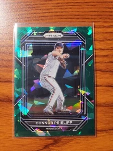 2023 Panini Prizm Cracked Ice Green Prizm Connor Prielipp #71 Minnesota Twins - Bild 1 von 2