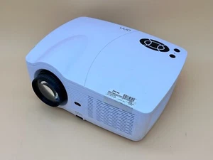 Proyector portátil ONN ONA19AV902 720p HD con cable de alimentación + control remoto - Imagen 1 de 5