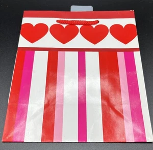 Hallmark Valentine’s Day Gift Bag. Small Size. - Picture 1 of 1