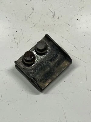 Kawasaki KX80 1993 OEM MANGUERA DE FRENO DELANTERO ABRAZADERA SOPORTE DE MONTAJE 92037-1362 Foto 1 de 4