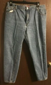 Levi's Classic Relaxed 550 Medium Wash Blue 5 Pocket Jeans 18 Medium - Picture 1 of 4