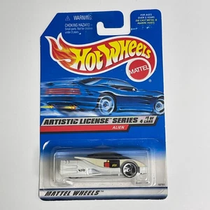1997 Hot Wheels Artistic License Series ALIEN Collector #729 White New on Card - Picture 1 of 3