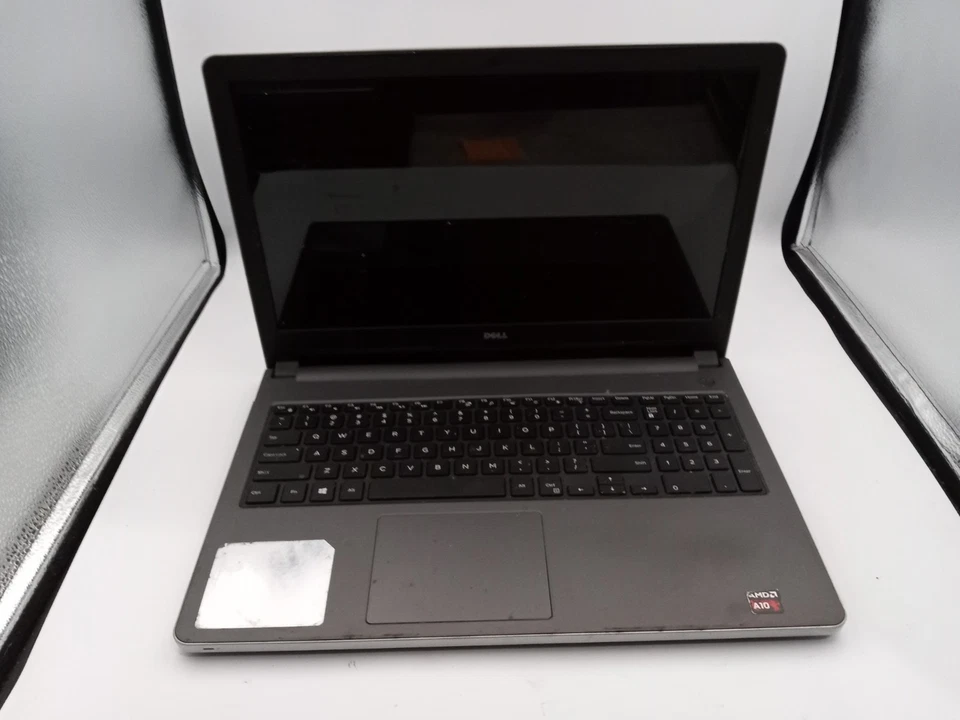 Laptop Dell Inspiron 5555 15" AMD A10-8700P - PUERTO DE CARGA ROTO - RR Foto 1 de 4