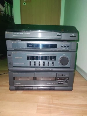 Hitachi HRD-MD03 Verstärker + HT-MD03 Plattenspieler RETRO - Bild 1 von 4