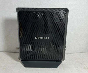 NETGEAR Nighthawk AC1900 C7000v2 Wi Fi Cable Modem Router - Picture 1 of 4