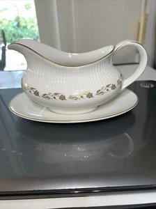 Vintage Royal Doulton Fairfax T.C.1006 Large Gravy Boat And Saucer Gold Leaf - Picture 1 of 17