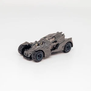 Hot Wheels 1/64 Batman Arkham Knight Batmobile Diecast Auto - Bild 1 von 5