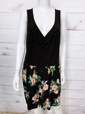 Mameluco para mujer Torrid talla 2 negro floral cuello en V bolsillos sin mangas Foto 1 de 4