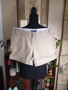 Lands End Women's 8P Khaki 100% Cotton Chino Shorts Cuffed - Picture 1 of 10