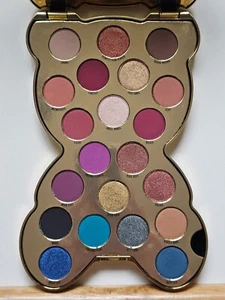 Moschino + Sephora MOSCHINO BEAR EyeShadow Palette - Picture 1 of 9