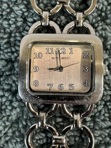 Nine West Womens Watch 9w/1880 Silver Tone Band & Case Square Dial New Battery - Picture 1 of 4
