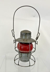 ANTIQUE PENN RAILROAD ARMSPEAR CO. 1925 LANTERN WITH RED and GREEN GLASS GLOBE - Picture 1 of 21