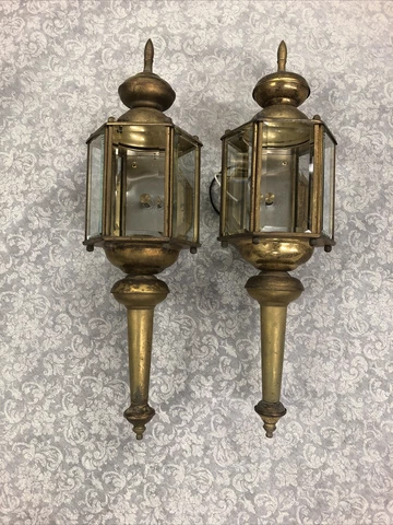 pair VNTG Carriage Style Brass Lantern Exterior Light Sconce Porch Wall Mount Cover