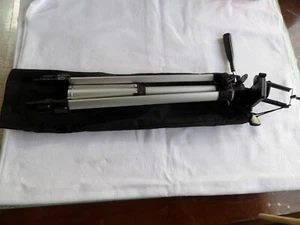 DIGITAL CONCEPTS TR-10 4 FOOT TRIPOD EXTENDABLE LEGS, LEVEL READING, ADJUSTABLE - Picture 1 of 5
