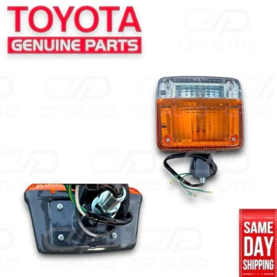 76 - 83 TOYOTA LAND CRUISER FJ40 BJ40 FRONT LEFT SIDE TURN SIGNAL LIGHT OEM NEW - Image 1 of 4